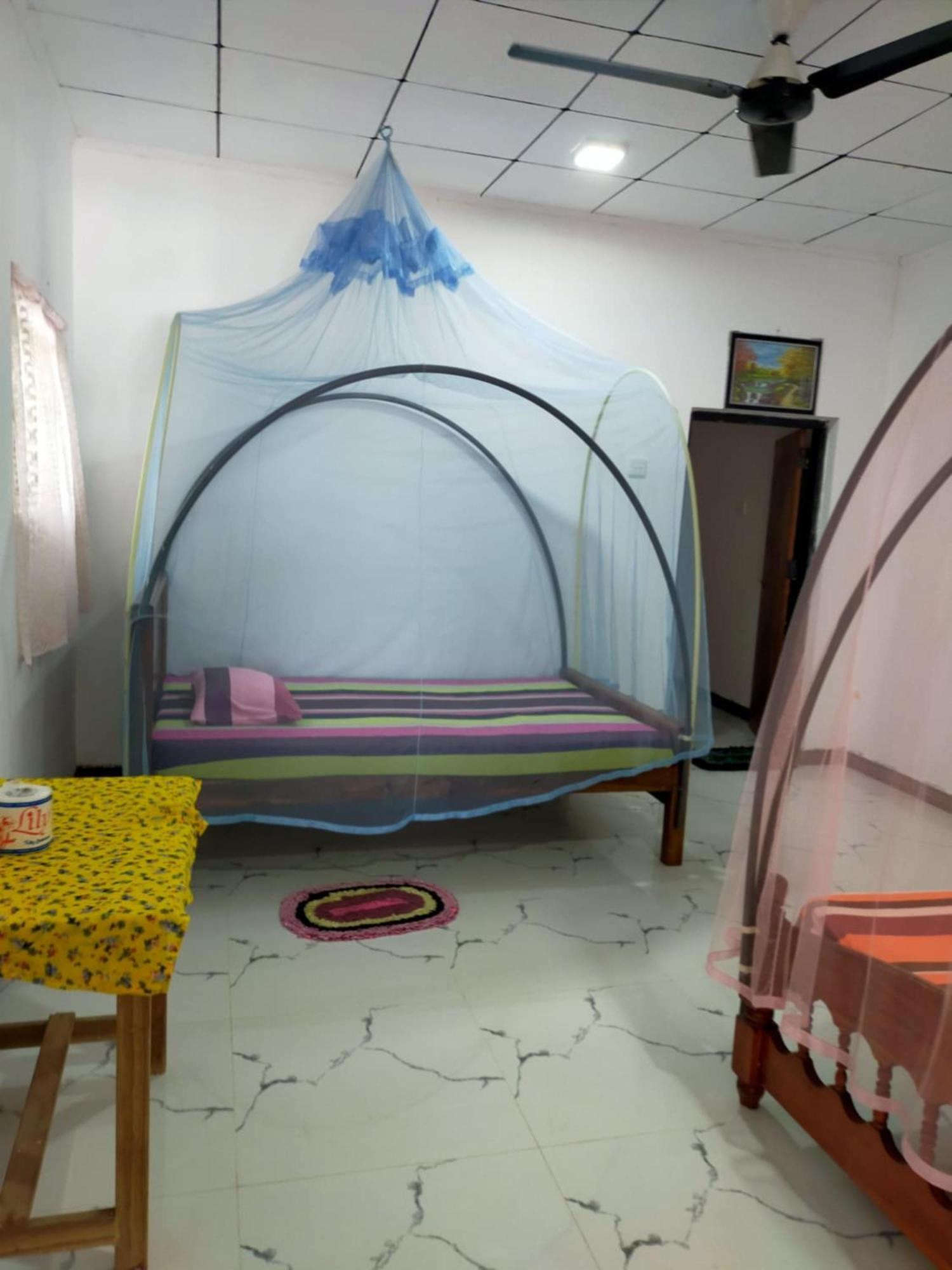 Chandi Gaya Beach Guesthouse Тангалла Экстерьер фото